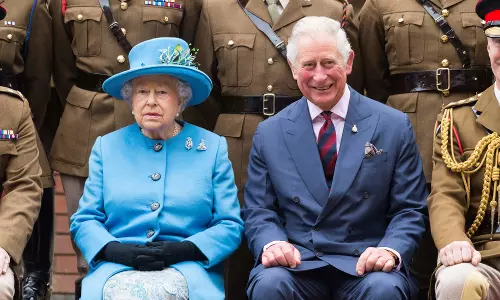 എലിസബത്ത് രാജ്ഞിയുടെ മരണം പ്രവചിച്ചത് സത്യമായെന്ന് അവകാശവാദം; ചാൾസ് രാജാവിനെക്കുറിച്ചുള്ള പ്രവചനത്തില് ആശങ്ക എലിസബത്ത് രാജ്ഞിയുടെ മരണം പ്രവചിച്ചത് സത്യമായെന്ന് അവകാശവാദം; ചാൾസ് രാജാവിനെക്കുറിച്ചുള്ള പ്രവചനത്തില് ആശങ്ക