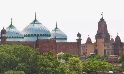 മീനാ മസ്ജിദ് പൊളിച്ചുനീക്കണമെന്ന് ഹിന്ദുമഹാസഭ; കൃഷ്ണ ജന്മഭൂമിയിലാണ് പള്ളി നില്ക്കുന്നതെന്ന് ഹരജി മീനാ മസ്ജിദ് പൊളിച്ചുനീക്കണമെന്ന് ഹിന്ദുമഹാസഭ; കൃഷ്ണ ജന്മഭൂമിയിലാണ് പള്ളി നില്ക്കുന്നതെന്ന് ഹരജി