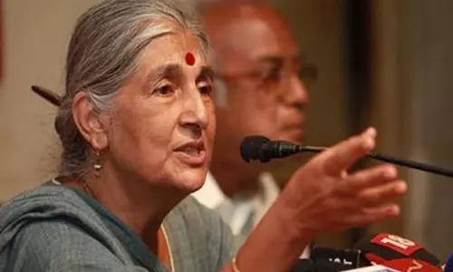 വിഴിഞ്ഞം പദ്ധതിക്കെതിരായ രാഹുലിന്റെ നിലപാട് കാപട്യം; സുഭാഷിണി അലി