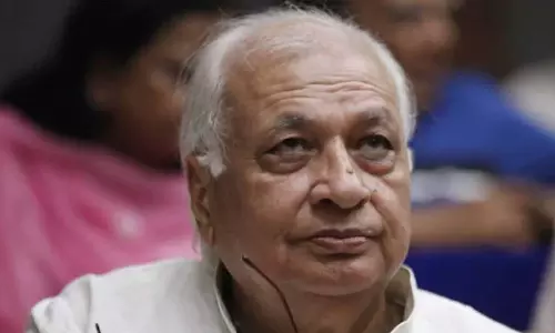 മന്ത്രിമാരെ പിൻവലിക്കുമെന്ന പ്രസ്താവന ഗൗരവമുള്ളത്; ഗവർണറുടെ ഭീഷണിയെ നേരിടാനൊരുങ്ങി സിപിഎം