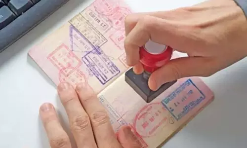 ഒമാനിൽ വിസ പുതുക്കുമ്പോൾ ഇനി പാസ്‌പോർട്ടിൽ സ്റ്റാമ്പ് ചെയ്യേണ്ട