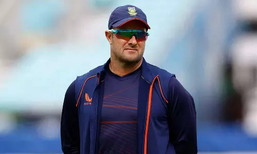 ഇനി വേറെ ലെവല് കളികള്! മുംബൈയെ പരിശീലിപ്പിക്കാൻ മാർക്ക് ബൗച്ചറെത്തുന്നു ഇനി വേറെ ലെവല് കളികള്! മുംബൈയെ പരിശീലിപ്പിക്കാൻ മാർക്ക് ബൗച്ചറെത്തുന്നു