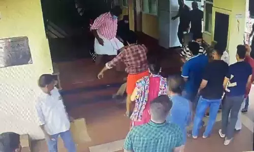 സുരക്ഷാ ജീവനക്കാരെ മർദിച്ച സംഭവം; ഡിവൈഎഫ്ഐ പ്രവർത്തകരെ കസ്റ്റഡിയിൽ വിട്ടു