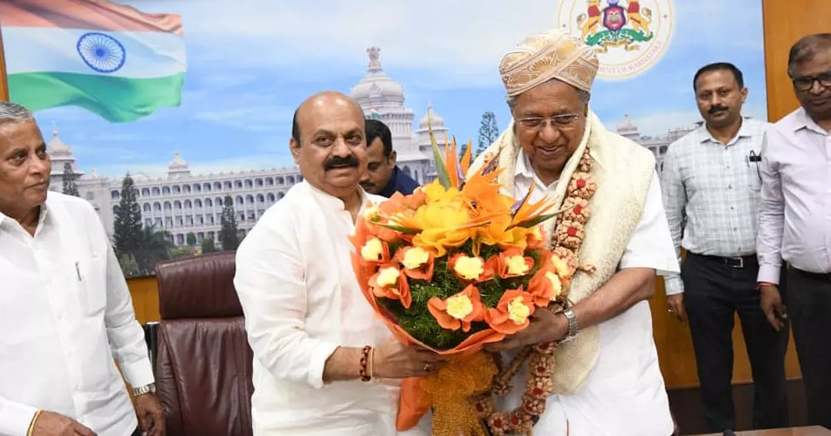 കേരള - കർണാടക മുഖ്യമന്ത്രിമാരുടെ കൂടിക്കാഴ്ച: സിൽവർലൈൻ ചർച്ചയായില്ല, നിലമ്പൂര് - നഞ്ചൻകോട് പാത ഉപേക്ഷിക്കും കേരള - കർണാടക മുഖ്യമന്ത്രിമാരുടെ കൂടിക്കാഴ്ച: സിൽവർലൈൻ ചർച്ചയായില്ല, നിലമ്പൂര് - നഞ്ചൻകോട് പാത ഉപേക്ഷിക്കും