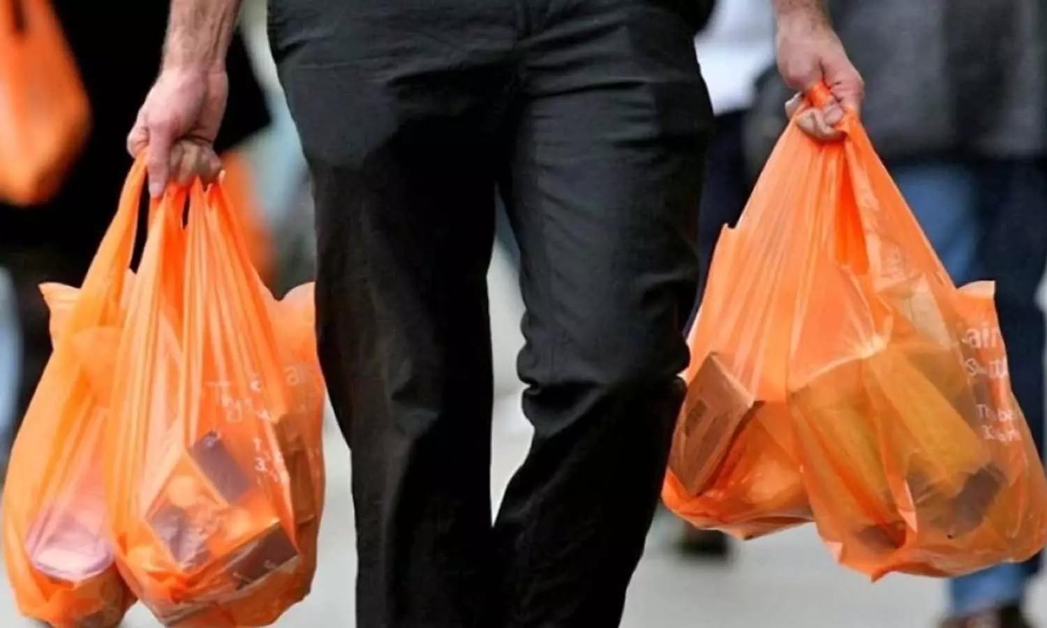 ഒമാനിൽ പ്ലാസ്റ്റിക് ബാഗ് ഇറക്കുമതി നിരോധിക്കുന്നു; 2023 ജനുവരി ഒന്ന് മുതല് പ്രാബല്യത്തില് വരും ഒമാനിൽ പ്ലാസ്റ്റിക് ബാഗ് ഇറക്കുമതി നിരോധിക്കുന്നു; 2023 ജനുവരി ഒന്ന് മുതല് പ്രാബല്യത്തില് വരും