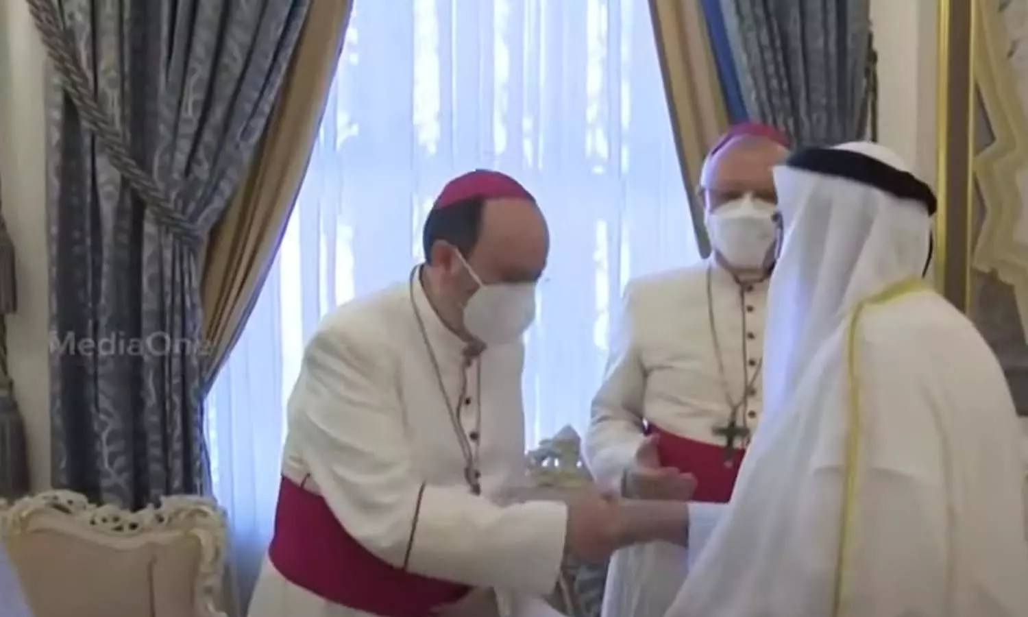 ബിഷപ്പുമാർ ഷാർജ ഭരണാധികാരിയെ കണ്ടു; മതസൗഹാർദം ശക്​തമാക്കാൻ ആഹ്വാനം