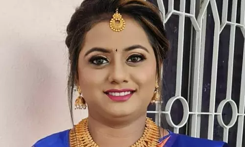 ലിഫ്റ്റിന്‍റെ വാതിലുകളുടെ ഇടയിൽ കുടുങ്ങി അധ്യാപികയ്ക്ക് ദാരുണാന്ത്യം