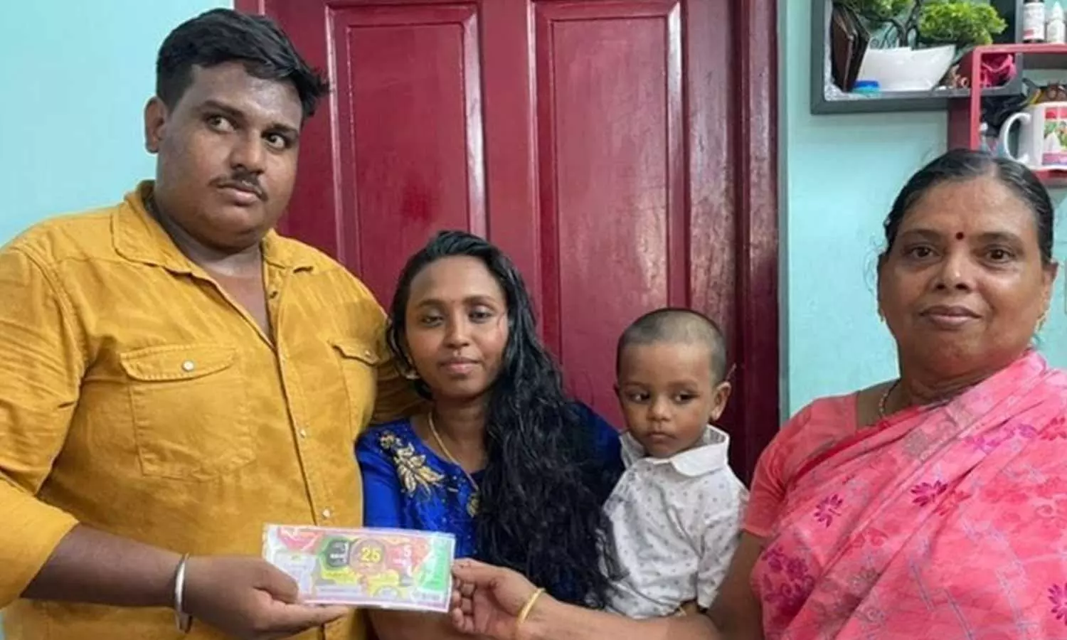 ഓട്ടോ ഡ്രൈവർ; ബംപർ ഭാഗ്യം വന്നത് ഇന്നലെ രാത്രി എടുത്ത ടിക്കറ്റിന്