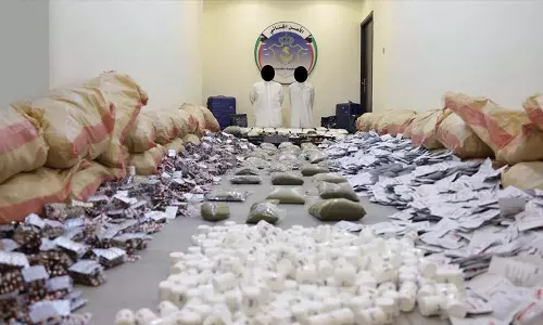 കുവൈത്തിൽ വൻ മയക്കുമരുന്ന് വേട്ട; ആയുധങ്ങളും പിടിച്ചെടുത്തു