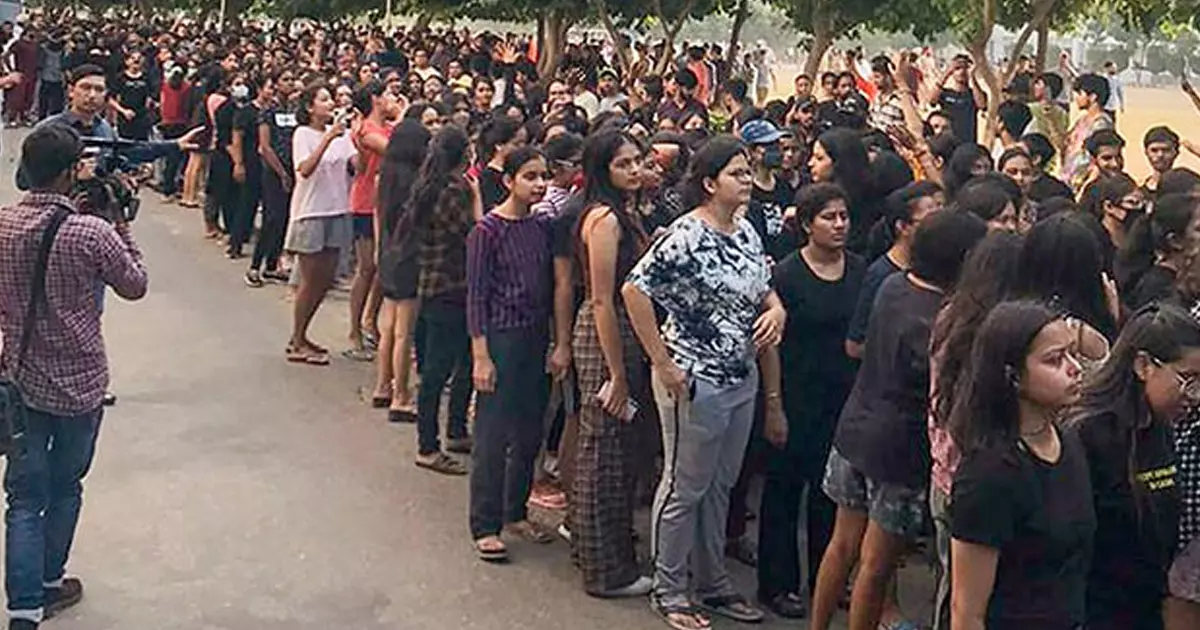 ശുചിമുറിയില്‍ പോകാന്‍ പോലും ഭയമാണ്: ഒളിക്യാമറാ വിവാദത്തെ കുറിച്ച് വിദ്യാര്‍ഥിനികള്‍