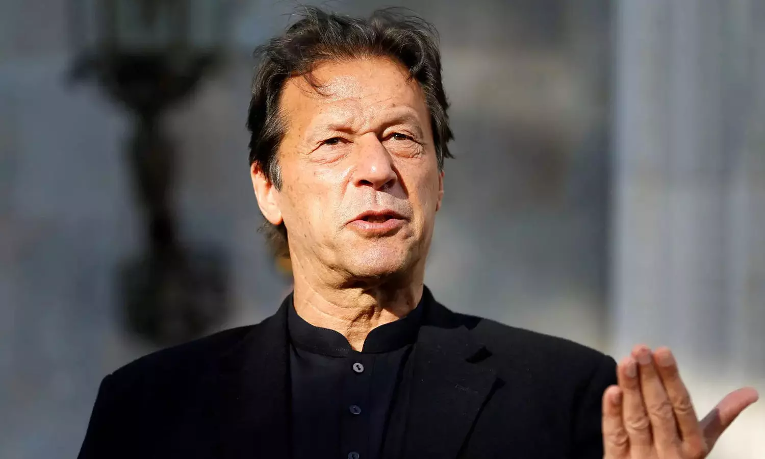 ഇമ്രാൻ ഖാനെതിരായ ഭീകരവാദ കുറ്റം റദ്ദാക്കി പാക് കോടതി ഇമ്രാൻ ഖാനെതിരായ ഭീകരവാദ കുറ്റം റദ്ദാക്കി പാക് കോടതി