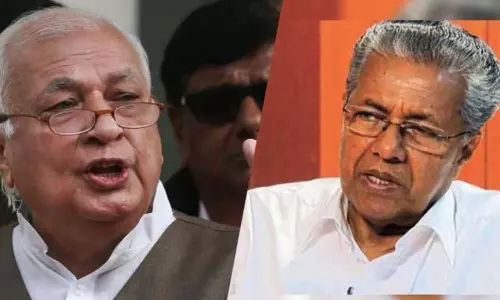 മുഖ്യമന്ത്രിക്കെതിരായ തെളിവുകൾ പുറത്ത് വിടാൻ ഗവർണർ; വാർത്താസമ്മേളനം രാവിലെ 11.45 ന് മുഖ്യമന്ത്രിക്കെതിരായ തെളിവുകൾ പുറത്ത് വിടാൻ ഗവർണർ; വാർത്താസമ്മേളനം രാവിലെ 11.45 ന്