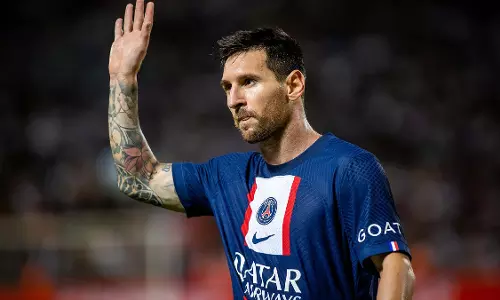 പെനാല്‍റ്റിയില്ലാതെ 672 ഗോളുകള്‍; റോണോയെ മറികടന്ന് മെസ്സി