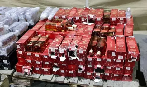 കുവൈത്തിൽ വൻ വിദേശമദ്യവേട്ട;   18,000 കുപ്പി മദ്യം പിടിച്ചെടുത്തു