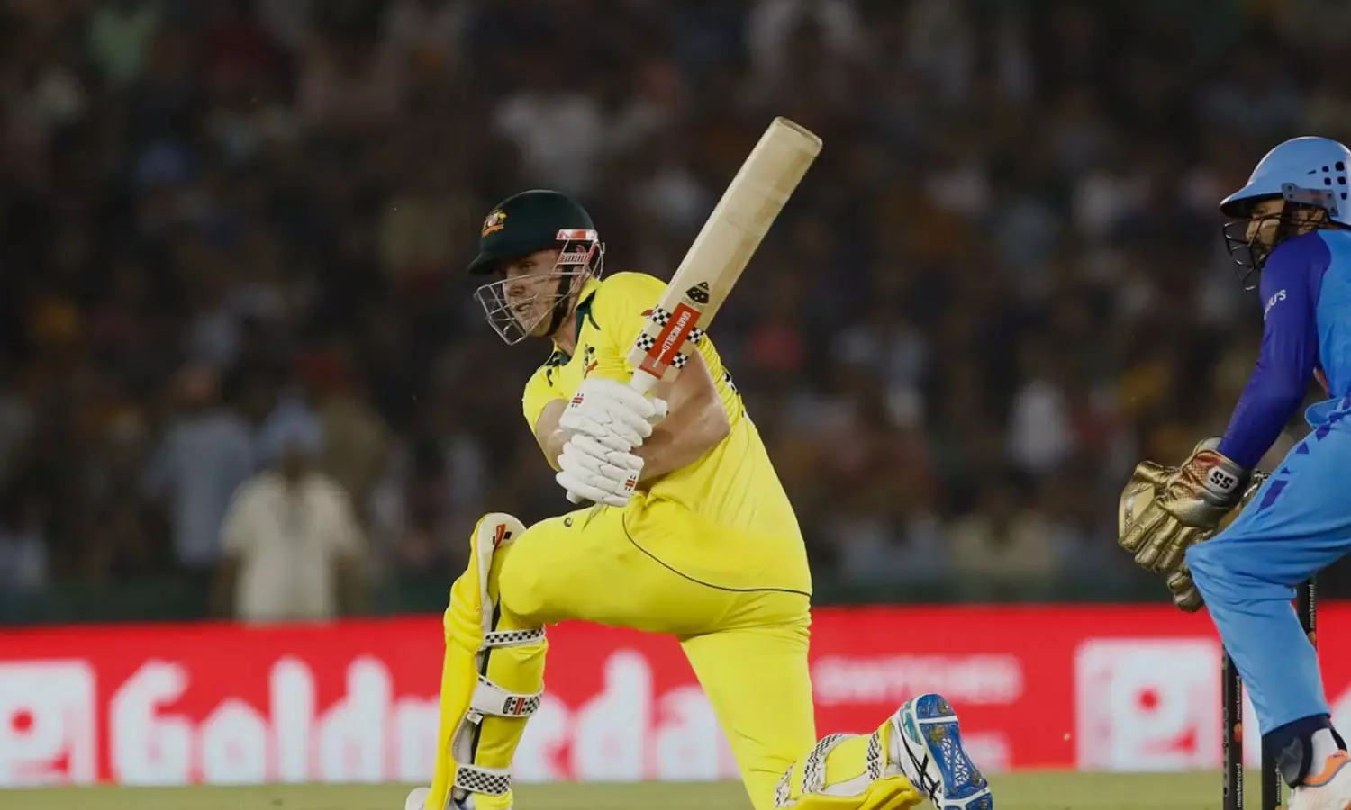 അടിക്ക് തിരിച്ചടി; ആസ്ത്രേലിയക്ക് നാല് വിക്കറ്റ് ജയം അടിക്ക് തിരിച്ചടി; ആസ്ത്രേലിയക്ക് നാല് വിക്കറ്റ് ജയം