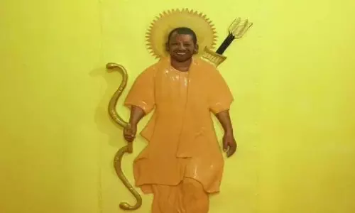 യുപിയില്‍ യോഗി ആദിത്യനാഥ് ദൈവമായി; ക്ഷേത്രവും വിഗ്രഹവും സ്ഥാപിച്ചു, ഭജന സിഡികള്‍ ഉടന്‍