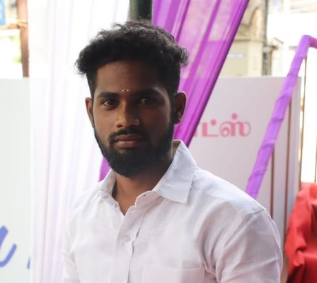 അനധികൃത മദ്യവില്‍പന നിര്‍ത്തിച്ച വാര്‍ഡു മെമ്പറെ യുവതി കുത്തിക്കൊലപ്പെടുത്തി