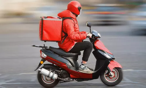 അടുത്തമാസം മുതൽ കുവൈത്തിൽ   ഡെലിവറി വാഹനങ്ങൾക്ക് പുതിയ നിബന്ധനകൾ