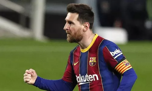 പ്രൈവറ്റ് ജെറ്റ്, ക്യാംപ്നൗവിൽ സ്വന്തമായി മുറി, സഹോദരന് കമ്മിഷൻ... മെസ്സി ബാഴ്സയോട് ആവശ്യപ്പെട്ടത് പ്രൈവറ്റ് ജെറ്റ്, ക്യാംപ്നൗവിൽ സ്വന്തമായി മുറി, സഹോദരന് കമ്മിഷൻ... മെസ്സി ബാഴ്സയോട് ആവശ്യപ്പെട്ടത്