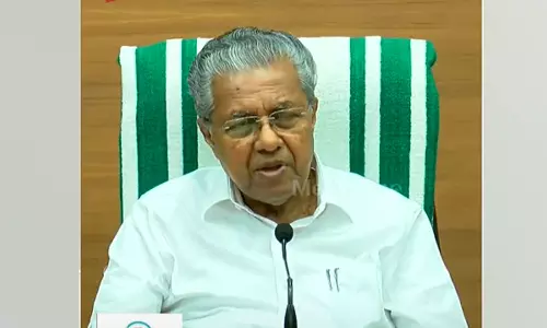 ആർ.എസ്.എസ്സിന് സ്‌നേഹവും പ്രശംസയും വാരിക്കോരി നൽകുന്നു; ഗവർണർക്കെതിരെ മുഖ്യമന്ത്രി