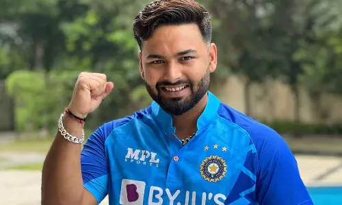 അയാൾക്ക് എന്താ കഴിയാത്തത്? ഞാനാണ് സെലക്ടറെങ്കിൽ....; പന്തിനെ വാനോളം പൊക്കി ഹെയ്ഡൻ അയാൾക്ക് എന്താ കഴിയാത്തത്? ഞാനാണ് സെലക്ടറെങ്കിൽ....; പന്തിനെ വാനോളം പൊക്കി ഹെയ്ഡൻ