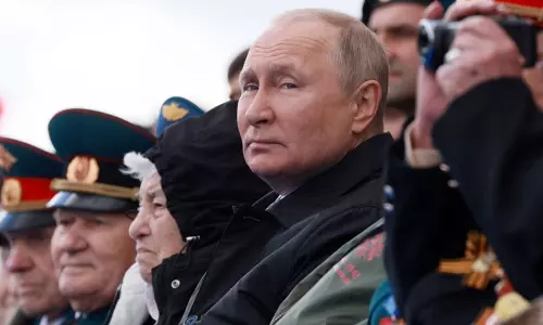 സൈന്യത്തിലിറങ്ങേണ്ടി വരുമോ? കൂട്ടത്തോടെ റഷ്യ വിടാന്‍ ജനം, വിമാന ടിക്കറ്റുകൾ വിറ്റു തീർന്നു