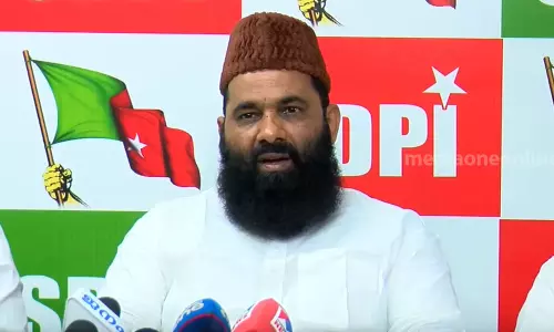 കോട്ടയത്തെ റെയ്ഡ് ഫോണിൽ പകർത്തിയ 16കാരനെ പിടിച്ചുകൊണ്ടുപോയി : മൂവാറ്റുപുഴ അഷ്റഫ് മൗലവി