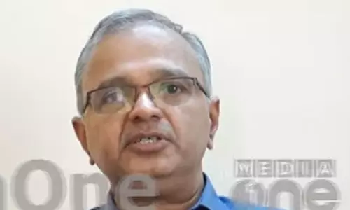 നാലാം വർഷത്തിലും ആദ്യ വർഷ പേപ്പറുകൾ ക്ലിയർ ചെയ്തില്ല, തുടരാനാകുമായിരുന്നില്ല; അഖിന്റെ മരണത്തിൽ വിശദീകരണവുമായി എൻ.ഐ.ടി ഡയറക്ടർ