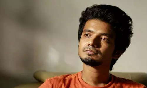 അവര്‍ക്ക് അവരുടെ മുഖം യൂട്യൂബില്‍ വരണം, അത്രേയുള്ളൂ; വ്യക്തിപരമായി ആക്രമിക്കുന്ന ചോദ്യങ്ങള്‍ ഇഷ്ടമല്ലെന്ന് ശ്രീനാഥ് ഭാസി