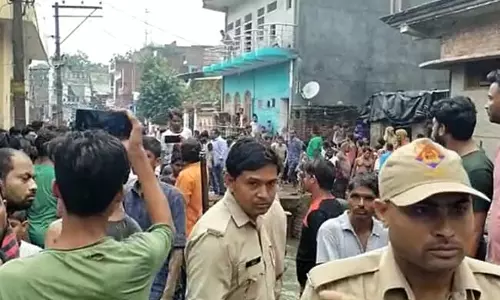 യുപിയിലെ ഇറ്റാവയിൽ മതിൽ തകർന്ന് 10 പേർ മരിച്ചു