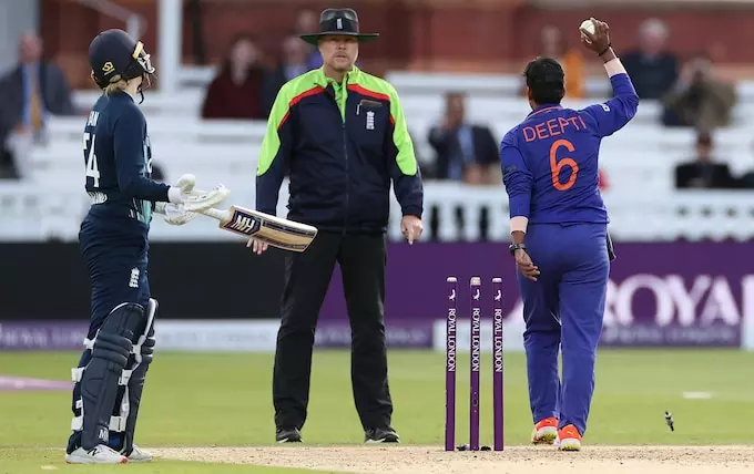 മങ്കാദിങ് നടത്തുന്ന ബോളർമാർക്ക് ഐ.സി.സി ധീരതക്കുള്ള അവാർഡ് നൽകണം- അശ്വിൻ