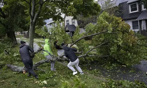 കാനഡയിൽ നാശംവിതച്ച് ഫിയോണ; വീടുകൾ നിലംപൊത്തി, ആശങ്ക