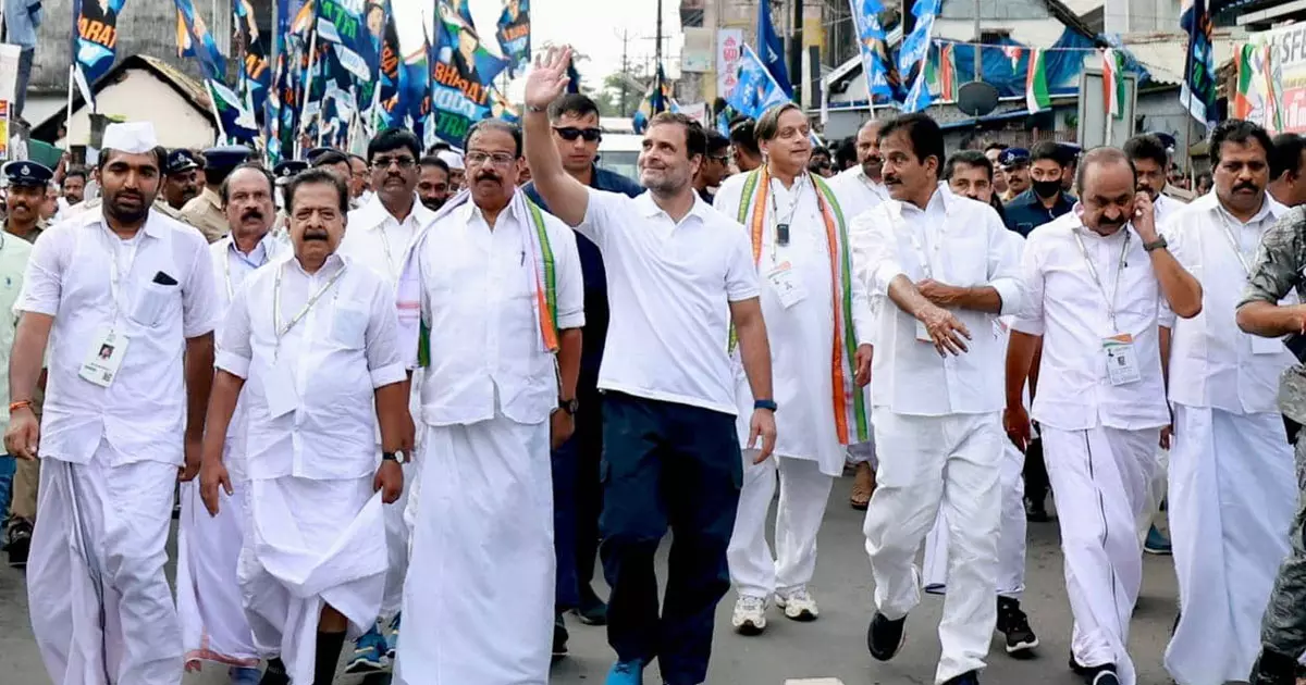 ഭാരത് ജോഡോ യാത്ര ഗതാഗത തടസം ഉണ്ടാക്കുന്നു: ഹരജി ഇന്ന് ഹൈക്കോടതിയില് ഭാരത് ജോഡോ യാത്ര ഗതാഗത തടസം ഉണ്ടാക്കുന്നു: ഹരജി ഇന്ന് ഹൈക്കോടതിയില്