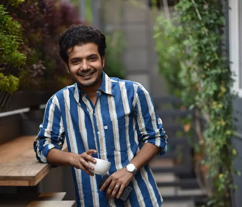 ഞാന് കഷ്ടപ്പെട്ട് തന്നെയാ പണിയെടുക്കുന്നേ, ഈ പണി പോയാല് വല്ല വാര്ക്കപ്പണിക്കും പോകും; ശ്രീനാഥ് ഭാസി ഞാന് കഷ്ടപ്പെട്ട് തന്നെയാ പണിയെടുക്കുന്നേ, ഈ പണി പോയാല് വല്ല വാര്ക്കപ്പണിക്കും പോകും; ശ്രീനാഥ് ഭാസി