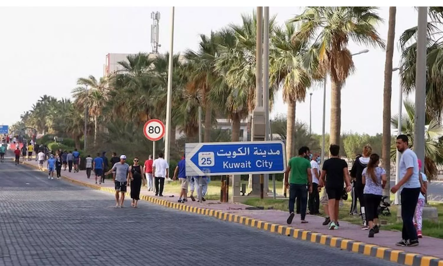 കുവൈത്തിൽ സ്വകാര്യ തൊഴിൽ മേഖലാ ജീവനക്കാരുടെ ശമ്പള വിതരണത്തിന് ഇലക്ട്രോണിക് സംവിധാനം കുവൈത്തിൽ സ്വകാര്യ തൊഴിൽ മേഖലാ ജീവനക്കാരുടെ ശമ്പള വിതരണത്തിന് ഇലക്ട്രോണിക് സംവിധാനം