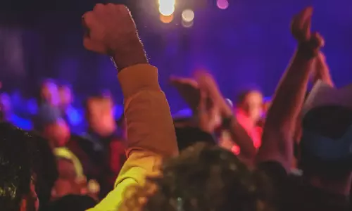 കൊച്ചിയില്‍ ഡിജെ പാര്‍ട്ടിക്കിടെ കൊലപാതകം: സ്ത്രീകളോടുള്ള മോശം പെരുമാറ്റം ചോദ്യംചെയ്തതിന് പിന്നാലെ