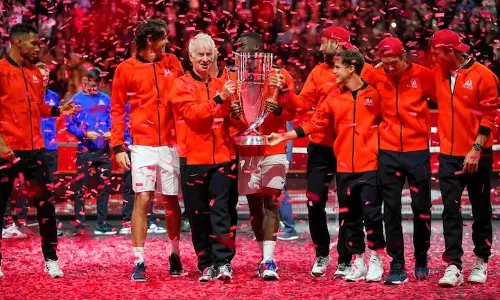 യൂറോപ്പ് കീഴടക്കി; ലോക ടീമിന് ആദ്യ ലേവര്‍ കപ്പ് കരീടം