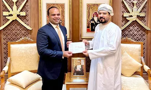 അദീബ് അഹമ്മദിന് ഒമാനിൽ ദീർഘകാല താമസ വിസ