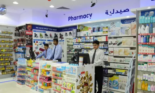 കോവിഡ്, ഇൽഫ്ലൂവൻസ വാക്സിനുകൾ ഇനി മുതൽ ഫാർമസികളിൽ; രണ്ടും ഒന്നിച്ച് സ്വീകരിക്കാം