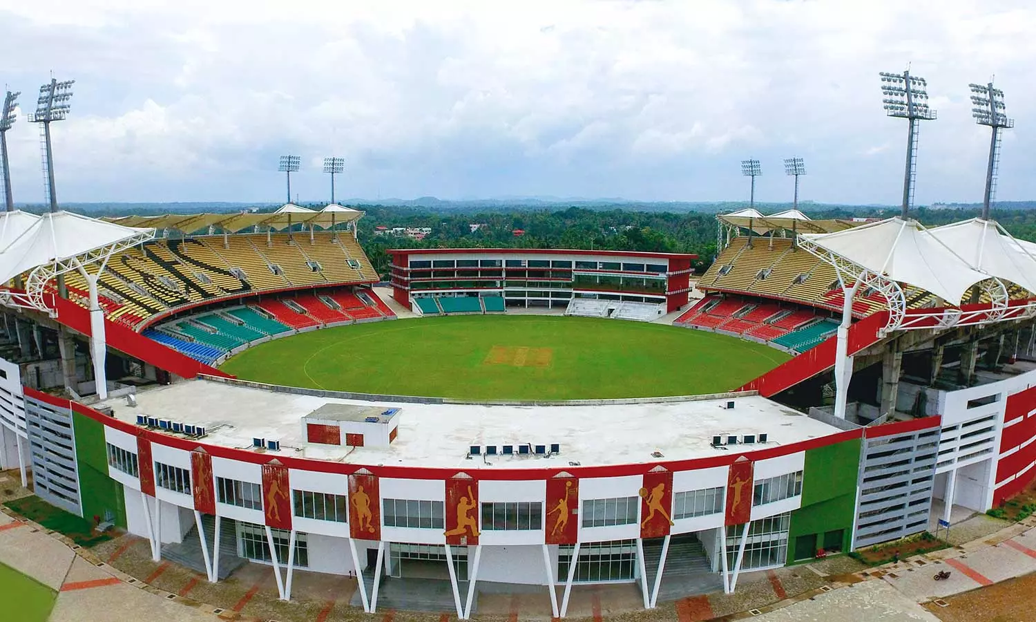 വകുപ്പുകൾ ഉപദ്രവിക്കുന്നു; കാര്യവട്ടം ഗ്രീൻഫീൽഡ് സ്റ്റേഡിയം സർക്കാർ ഏറ്റെടുക്കണമെന്ന് കെ.സി.എ