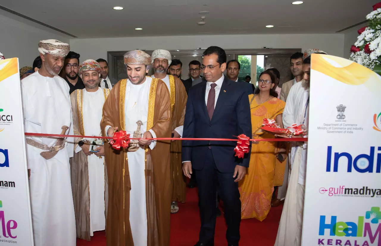 ഒമാൻ ഹെൽത്ത് എക്സിബിഷൻ; ഹീൽമി കേരളയുടെ പവലിയൻ ഉദ്ഘാടനം ചെയ്തു ഒമാൻ ഹെൽത്ത് എക്സിബിഷൻ; ഹീൽമി കേരളയുടെ പവലിയൻ ഉദ്ഘാടനം ചെയ്തു