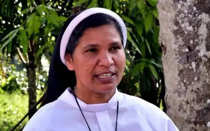 ഭക്ഷണവും പ്രാര്‍ഥനാമുറിയുമില്ല; സിസ്റ്റർ ലൂസി കളപ്പുര ഇന്ന് മുതല്‍ സത്യഗ്രഹ സമരത്തിലേക്ക്