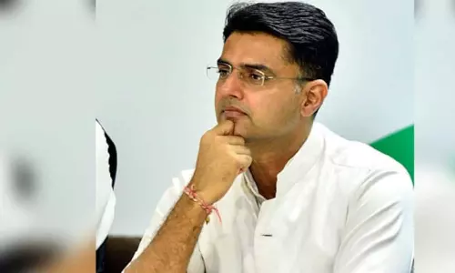 ഗെഹലോട്ട് മുഖ്യമന്ത്രി സ്ഥാനത്തുനിന്ന് മാറണമെന്ന് താൻ ആവശ്യപ്പെട്ടെന്ന വാർത്ത തള്ളി സച്ചിൻ പൈലറ്റ് ഗെഹലോട്ട് മുഖ്യമന്ത്രി സ്ഥാനത്തുനിന്ന് മാറണമെന്ന് താൻ ആവശ്യപ്പെട്ടെന്ന വാർത്ത തള്ളി സച്ചിൻ പൈലറ്റ്