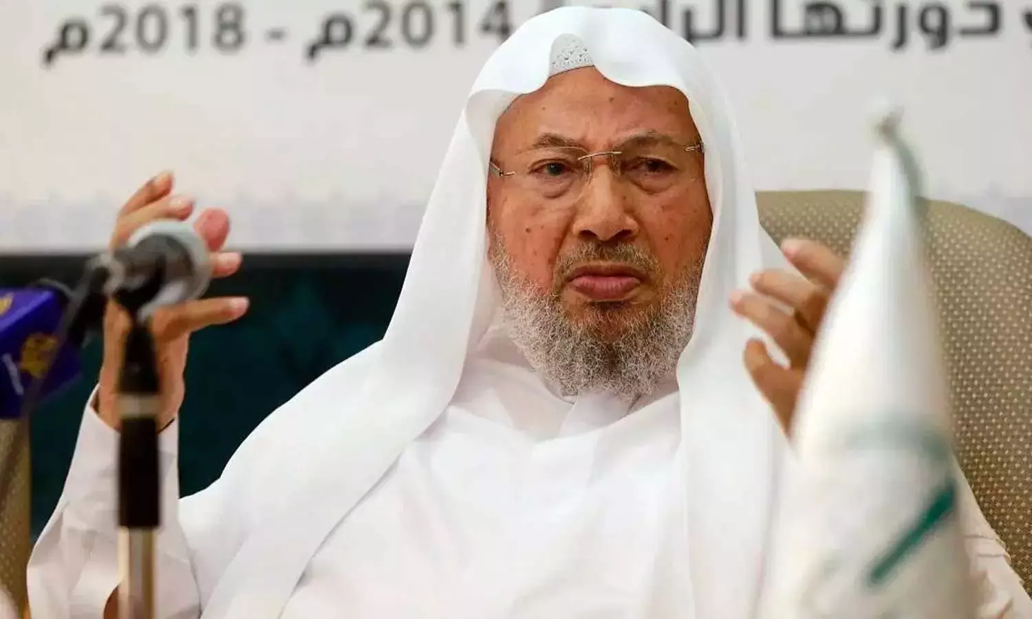 ഡോ. യൂസുഫുല് ഖറദാവിക്ക് വികാരനിര്ഭരമായ യാത്രയയപ്പ്; മയ്യിത്ത് നമസ്കാരത്തില് പങ്കെടുത്തത് ആയിരങ്ങള് ഡോ. യൂസുഫുല് ഖറദാവിക്ക് വികാരനിര്ഭരമായ യാത്രയയപ്പ്; മയ്യിത്ത് നമസ്കാരത്തില് പങ്കെടുത്തത് ആയിരങ്ങള്