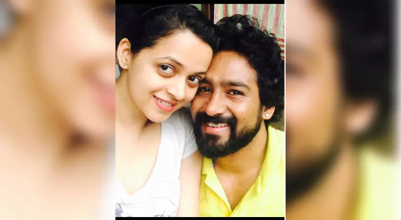 എന്തൊക്കെ സംഭവിച്ചാലും ഞാൻ നിന്നെ സ്നേഹിക്കുന്നുവെന്ന് അദ്ദേഹം പറയുമ്പോൾ..- നവീനൊപ്പമുള്ള ചിത്രം പങ്കുവെച്ച് ഭാവന എന്തൊക്കെ സംഭവിച്ചാലും ഞാൻ നിന്നെ സ്നേഹിക്കുന്നുവെന്ന് അദ്ദേഹം പറയുമ്പോൾ..- നവീനൊപ്പമുള്ള ചിത്രം പങ്കുവെച്ച് ഭാവന