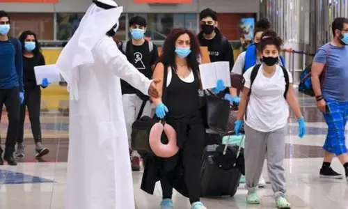 യു.എ.ഇ ഇന്നുമുതൽ മാസ്ക് അഴിക്കുമ്പോൾ ഇളവുകൾ എല്ലാവർക്കും ബാധകമാണോ..? യു.എ.ഇ ഇന്നുമുതൽ മാസ്ക് അഴിക്കുമ്പോൾ ഇളവുകൾ എല്ലാവർക്കും ബാധകമാണോ..?