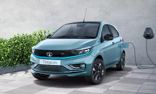 വില 8.9 ലക്ഷം മുതൽ, ഒറ്റച്ചാർജിൽ 315 കിലോമീറ്റർ; വില കുറഞ്ഞ ഇവി അവതരിപ്പിച്ച് ടാറ്റ