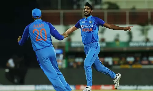 കൊടുങ്കാറ്റായി ബോളര്‍മാര്‍;  ദക്ഷിണാഫ്രിക്ക ചീട്ടു കൊട്ടാരം