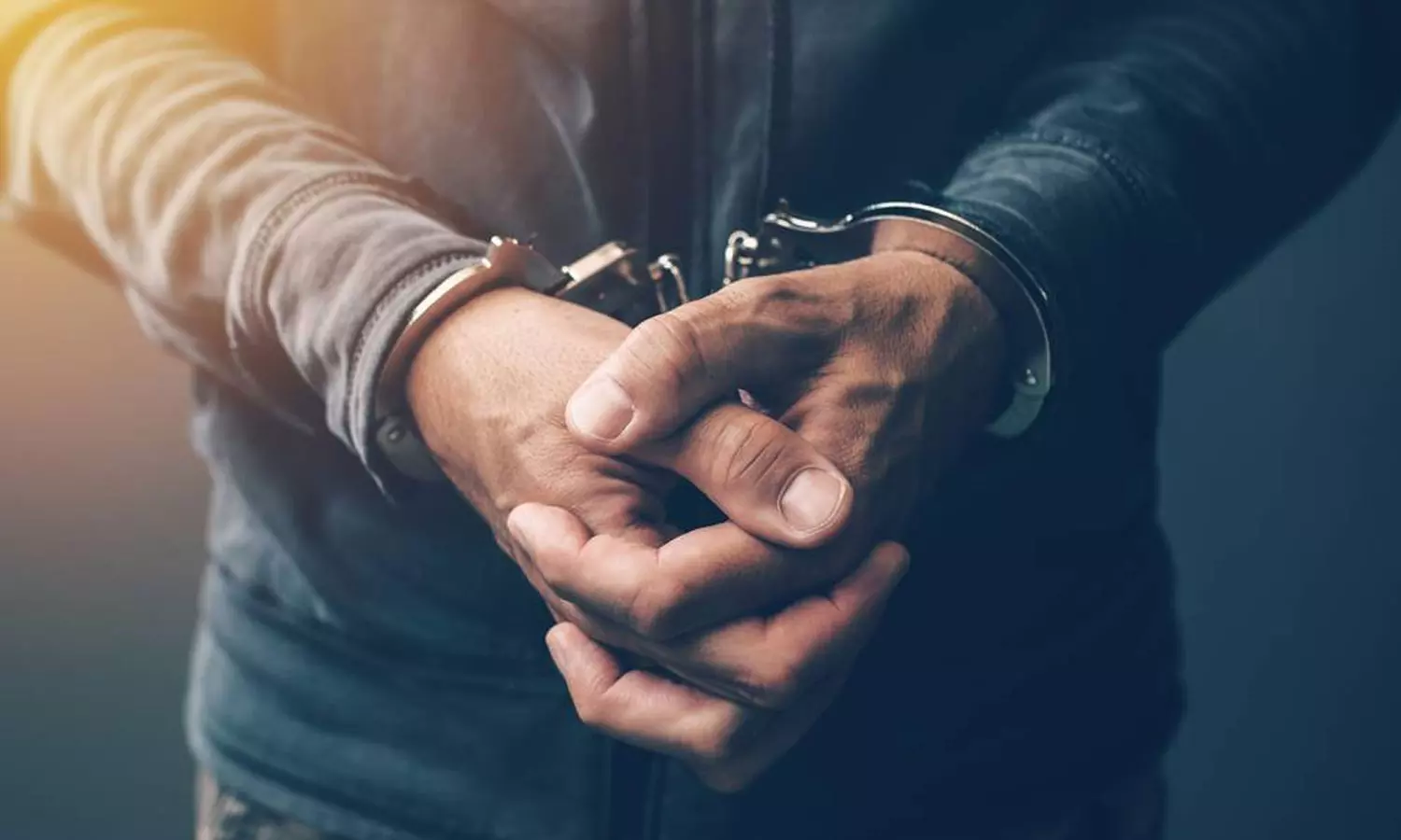 കട്ടപ്പനയിൽ പ്രായപൂർത്തിയാകാത്ത പെൺകുട്ടിയെ പീഡിപ്പിച്ച യുവാക്കൾ അറസ്റ്റിൽ കട്ടപ്പനയിൽ പ്രായപൂർത്തിയാകാത്ത പെൺകുട്ടിയെ പീഡിപ്പിച്ച യുവാക്കൾ അറസ്റ്റിൽ