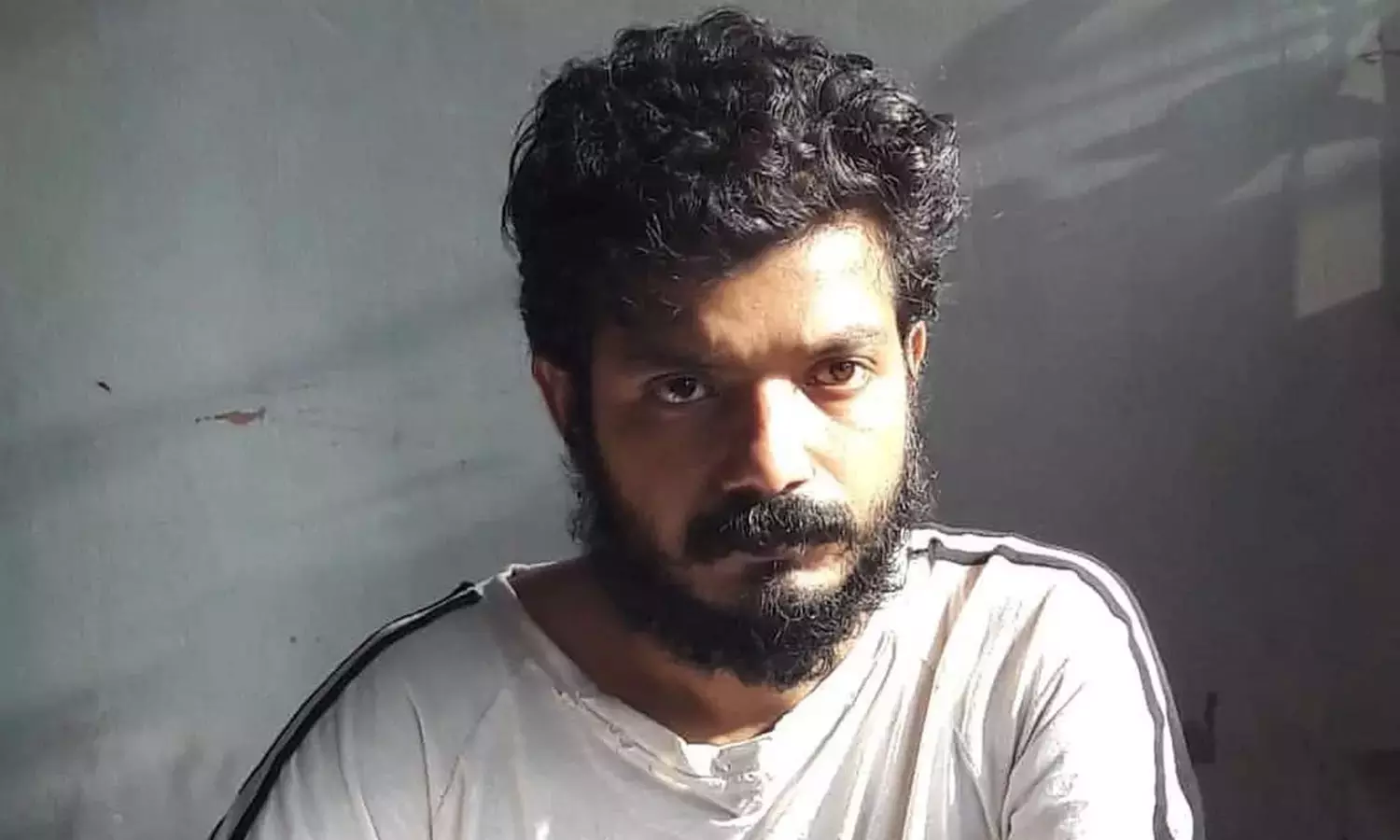 ശ്രീനാഥ് ഭാസിക്കെതിരായ പരാതി പിൻവലിക്കും: ഹരജിയിൽ ഒപ്പിട്ട് ഓൺലൈൻ ചാനൽ അവതാരക ശ്രീനാഥ് ഭാസിക്കെതിരായ പരാതി പിൻവലിക്കും: ഹരജിയിൽ ഒപ്പിട്ട് ഓൺലൈൻ ചാനൽ അവതാരക